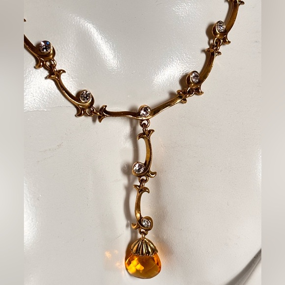Avon Jewelry - Vintage Avon extraordinary briolette vine necklace